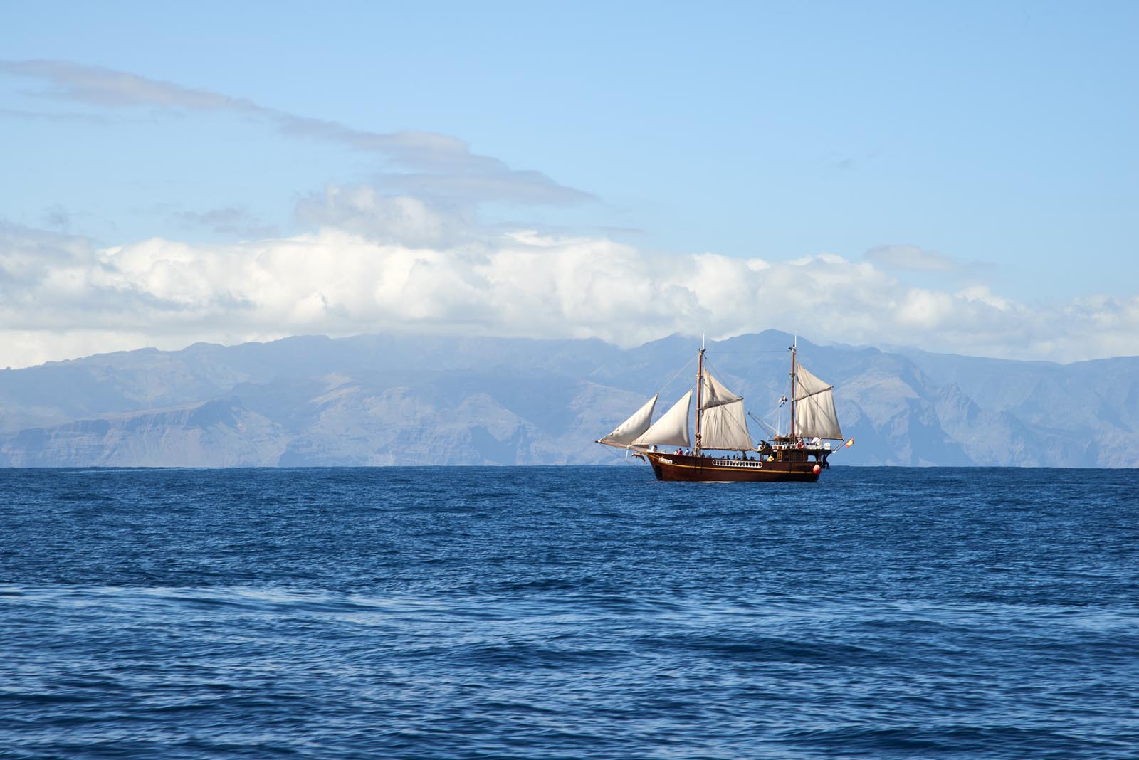 Segelschiff auf dem Ozean