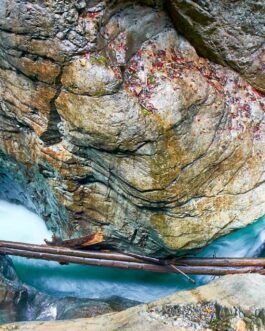 Allgäu, Magische Tiefen der Breitachklamm Photo Rag® Metallic 340